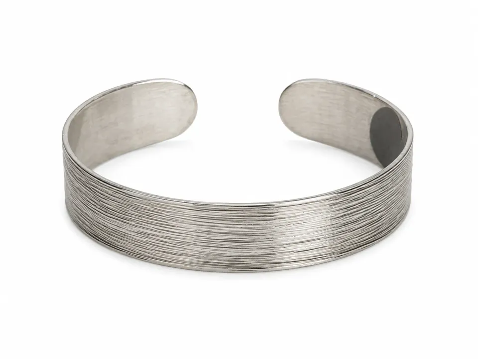 Victoria Jane Textured Bangle bracciale argento martellato