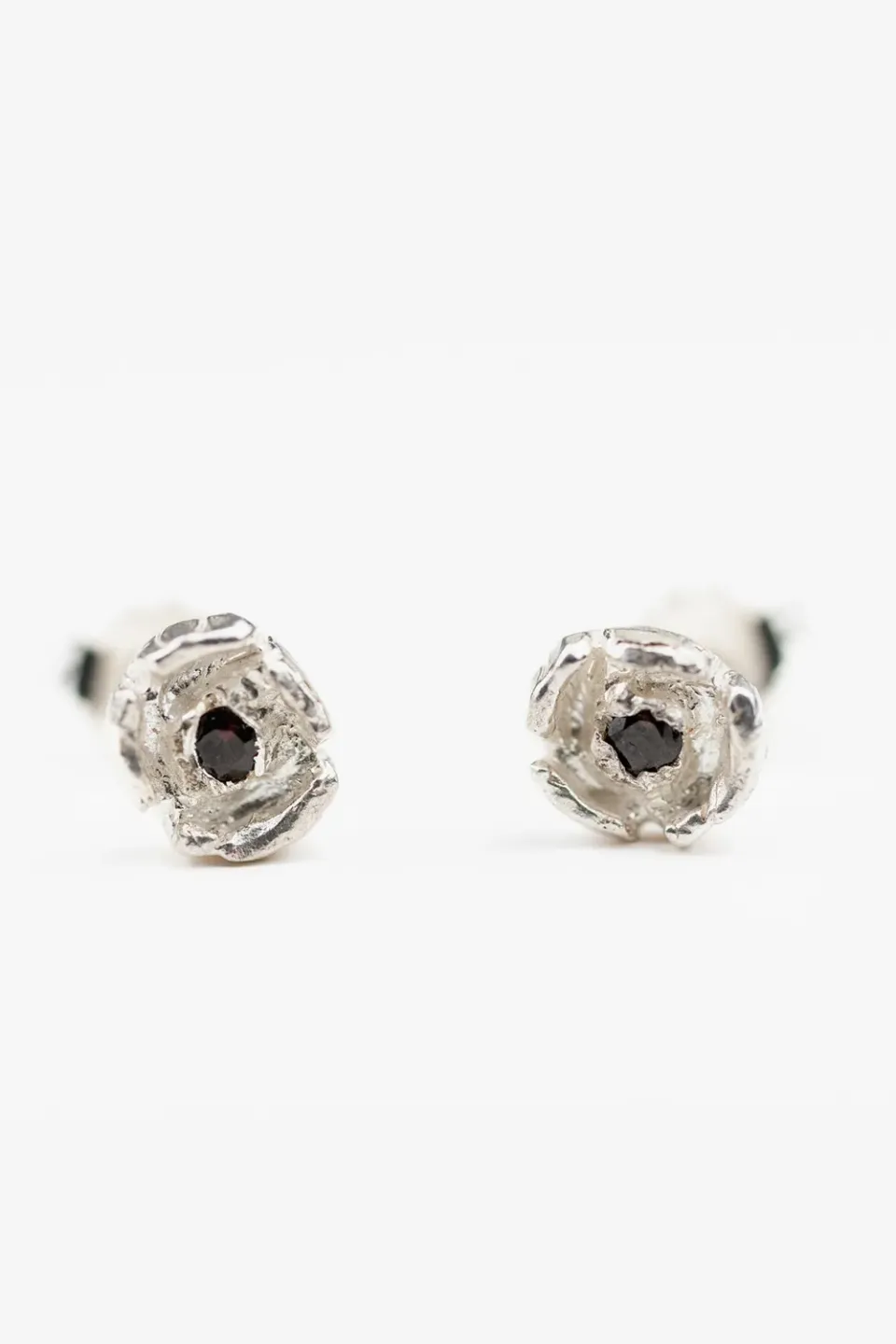 Flor Rubaja Mini Rose orecchini argento granato 8 mm