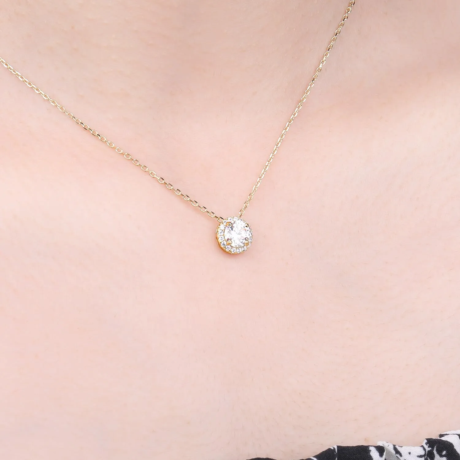 JewelryPalace 1ct Halo collana argento moissanite oro