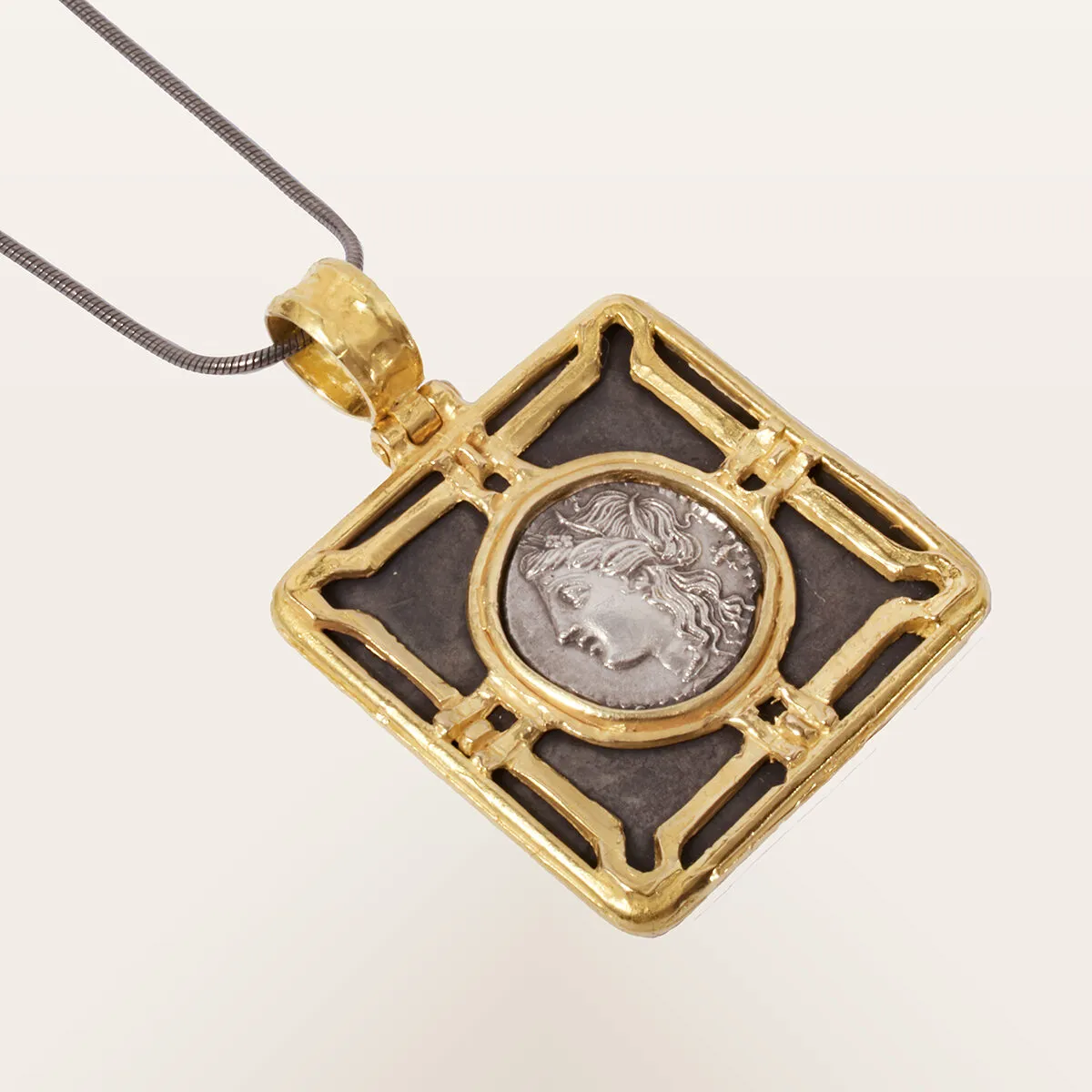 Alfredo Correnti Aeterna Ninfa Double Face pendente