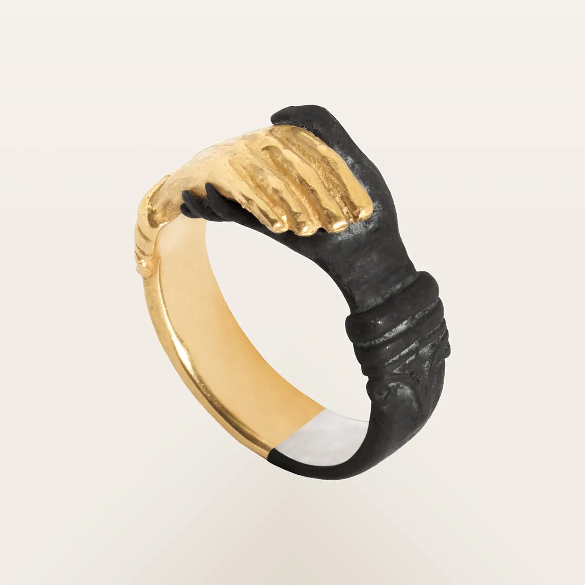 Alfredo Correnti Æterna Anello Mani anello scultura