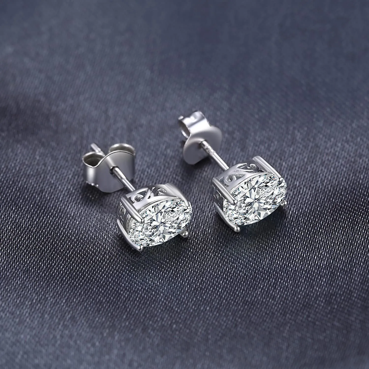 JewelryPalace 2ct Ovale orecchini a lobo argento zirconi