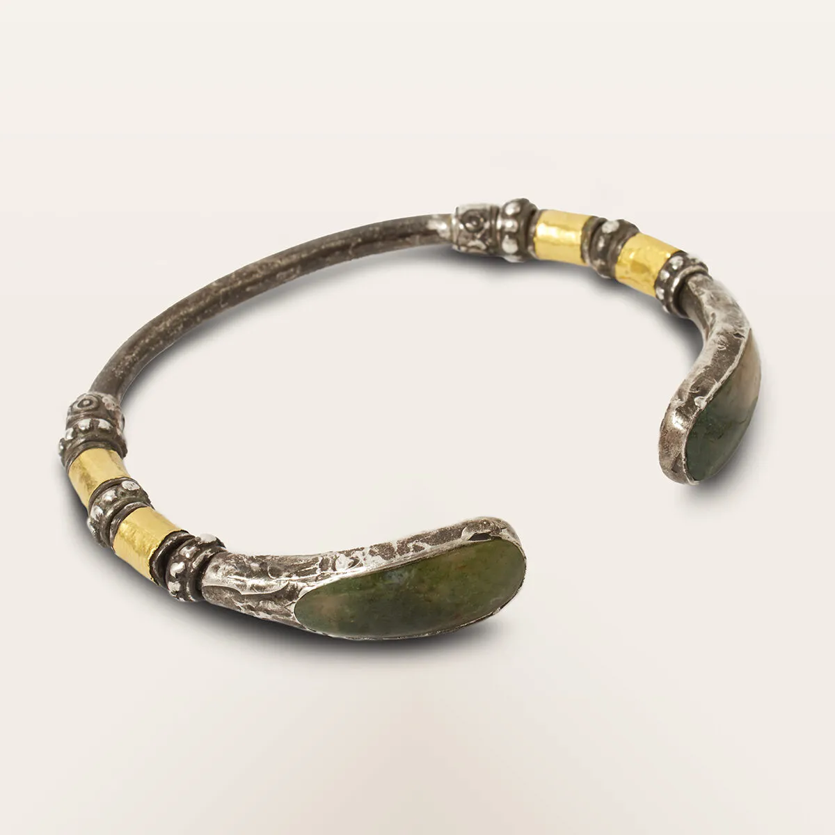 Alfredo Correnti Gea bracciale pietra