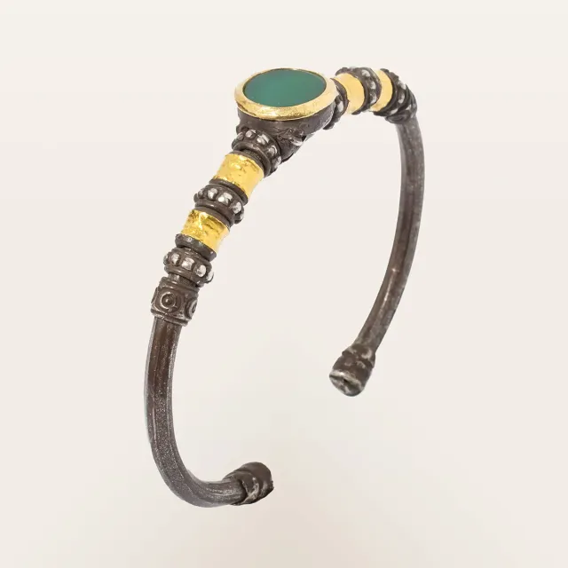 Alfredo Correnti Pura bracciale con pietra