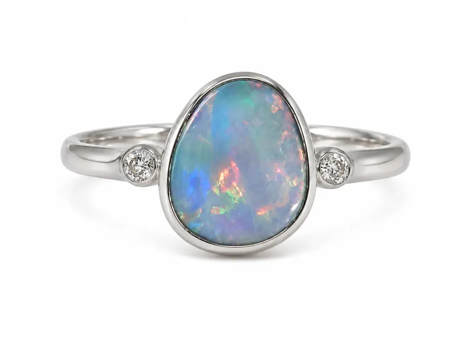 Victoria Jane Ethereal Opal anello argento opale zirconi