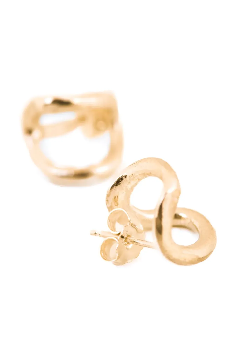 Flor Rubaja Wave Double Hug orecchini bottone placcato oro
