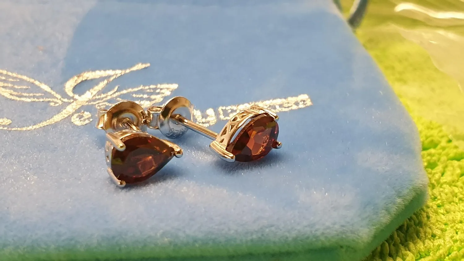 JewelryPalace Pera orecchini lobo argento granato rosso