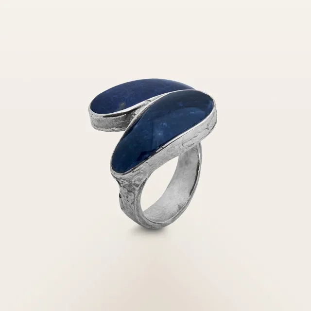 Alfredo Correnti Gea Contrarié Sodalite anello pietra blu
