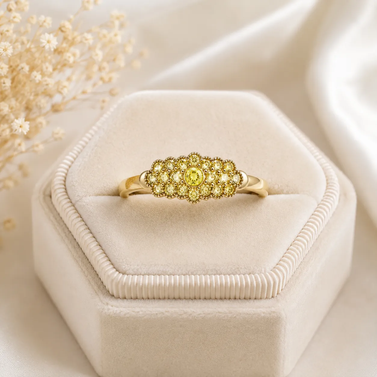Victoria Jane Summer Sapphire anello oro 9ct zaffiri gialli