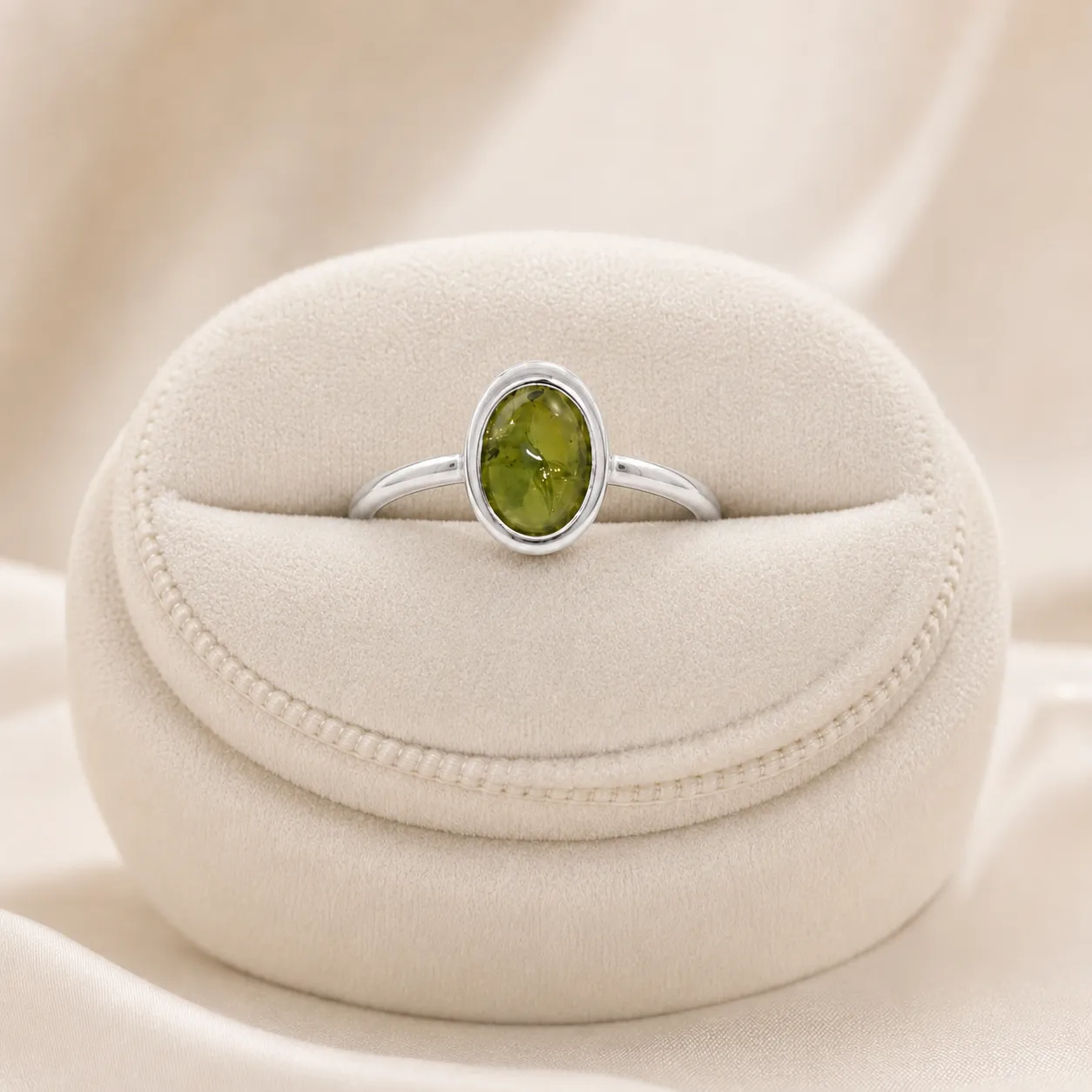 Victoria Jane anello peridoto ovale argento sterling
