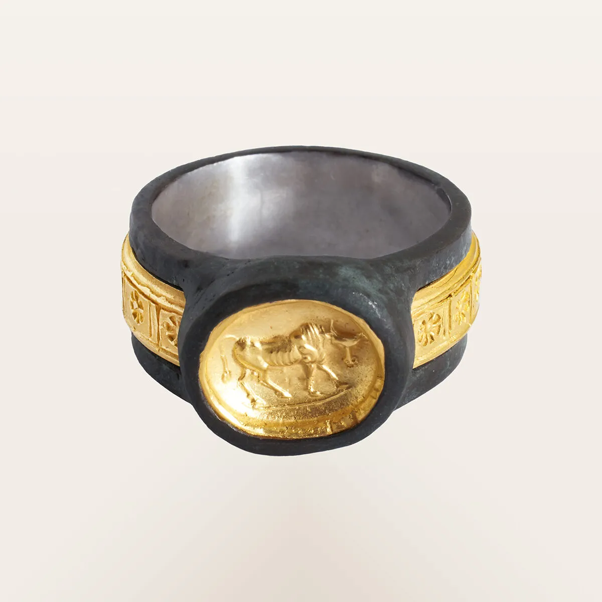 Alfredo Correnti ÆTERNA Toro Anello in Argento