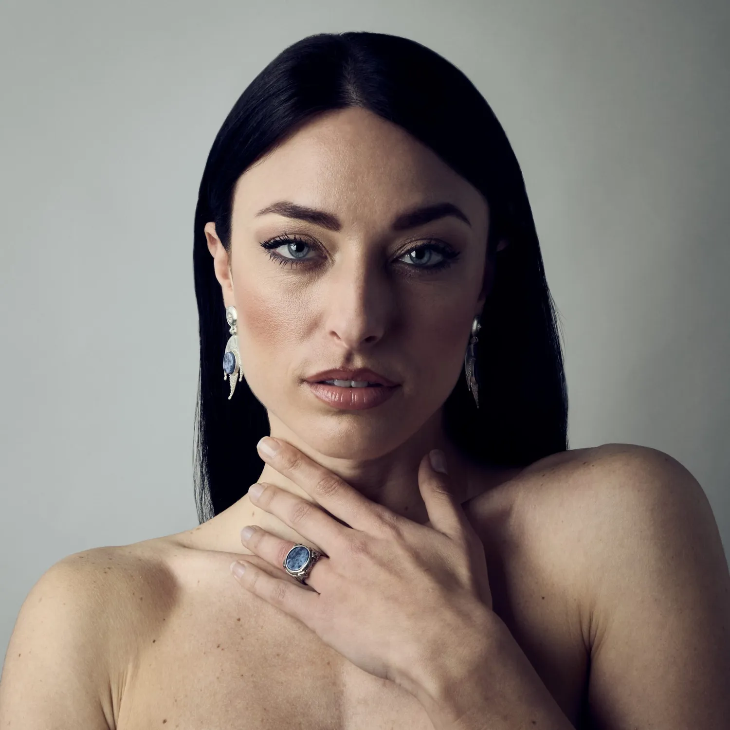 Alfredo Correnti Gea Anello Sodalite pietra blu