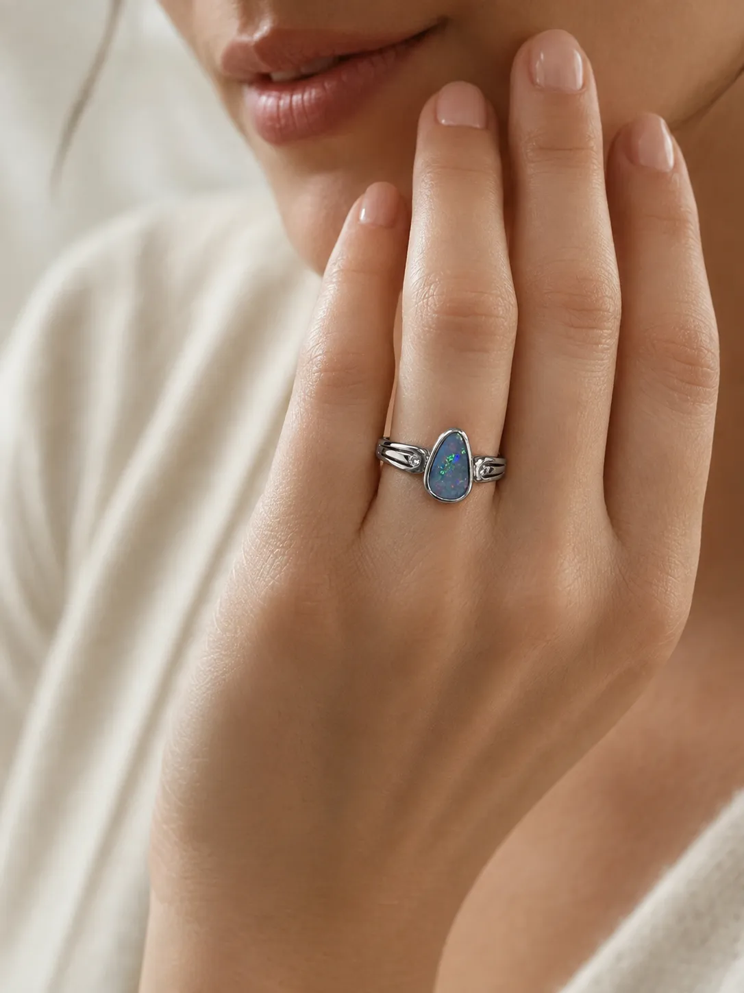 Victoria Jane Cosmic Opal anello opale argento
