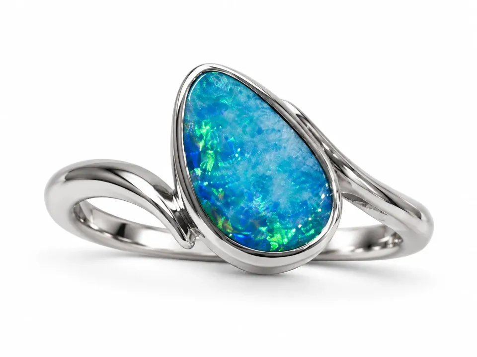 Victoria Jane anello opale azzurro pera argento sterling