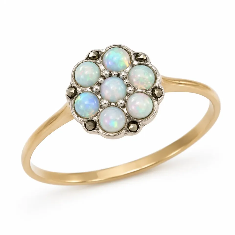 Victoria Jane Opal Flower anello oro 9ct opale fiore