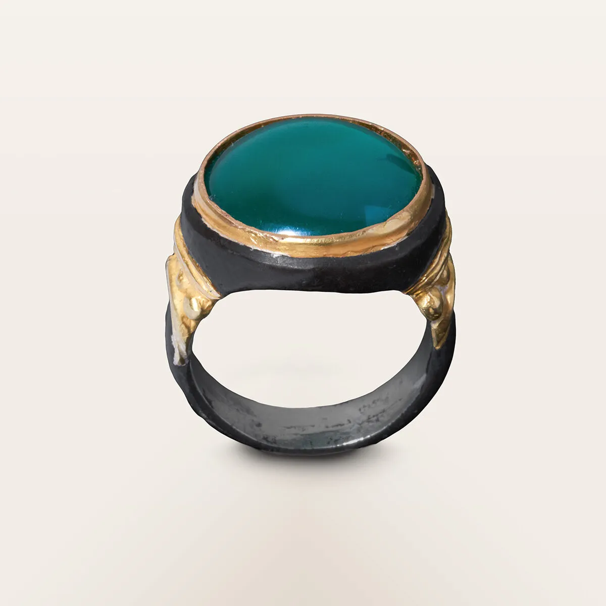 Alfredo Correnti Gea con Agata Verde anello verde