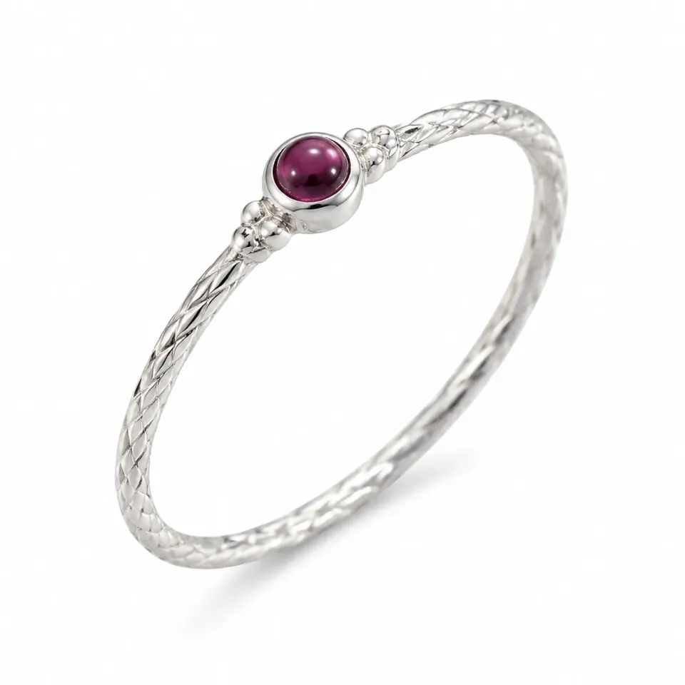Victoria Jane Dainty anello argento granato cabochon