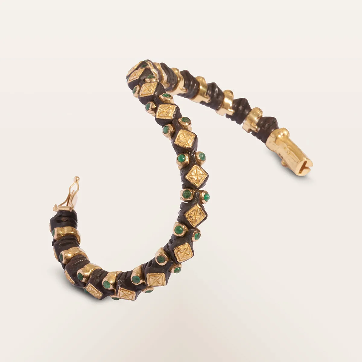 Alfredo Correnti Gea Bracciale Smeraldi Cabochon oro