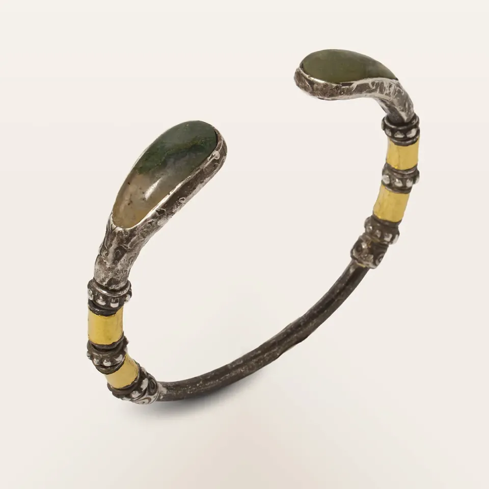 Alfredo Correnti Gea bracciale pietra