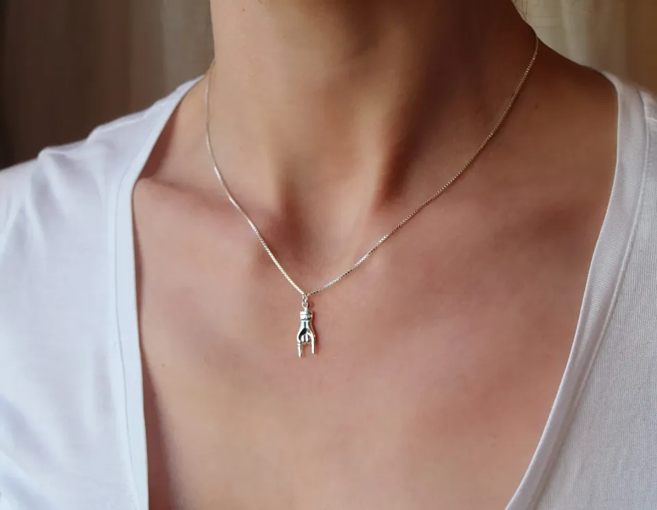 Gioielli Celiento collana argento 925 mano corna portafortuna