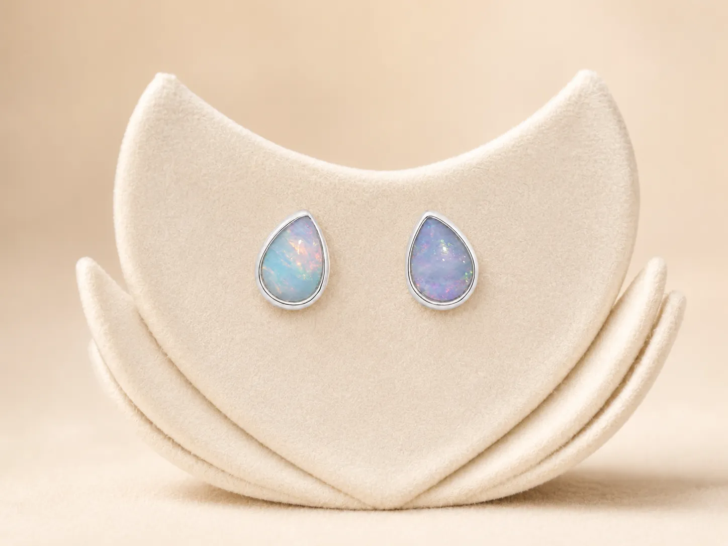 Victoria Jane Starlit Opal Teardrop orecchini opale