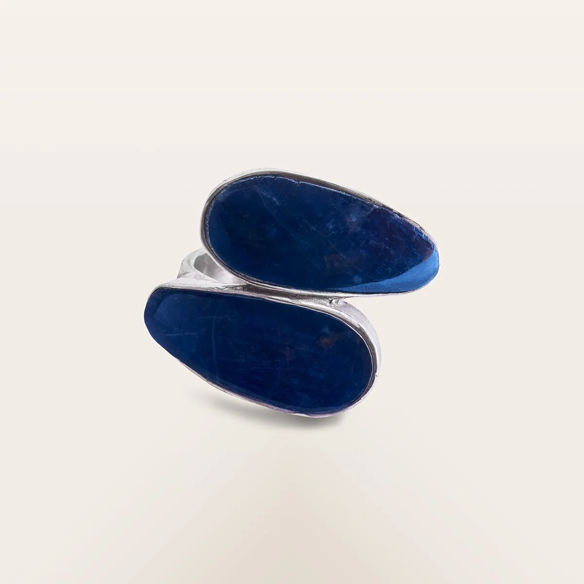 Alfredo Correnti Gea Contrarié Sodalite anello pietra blu