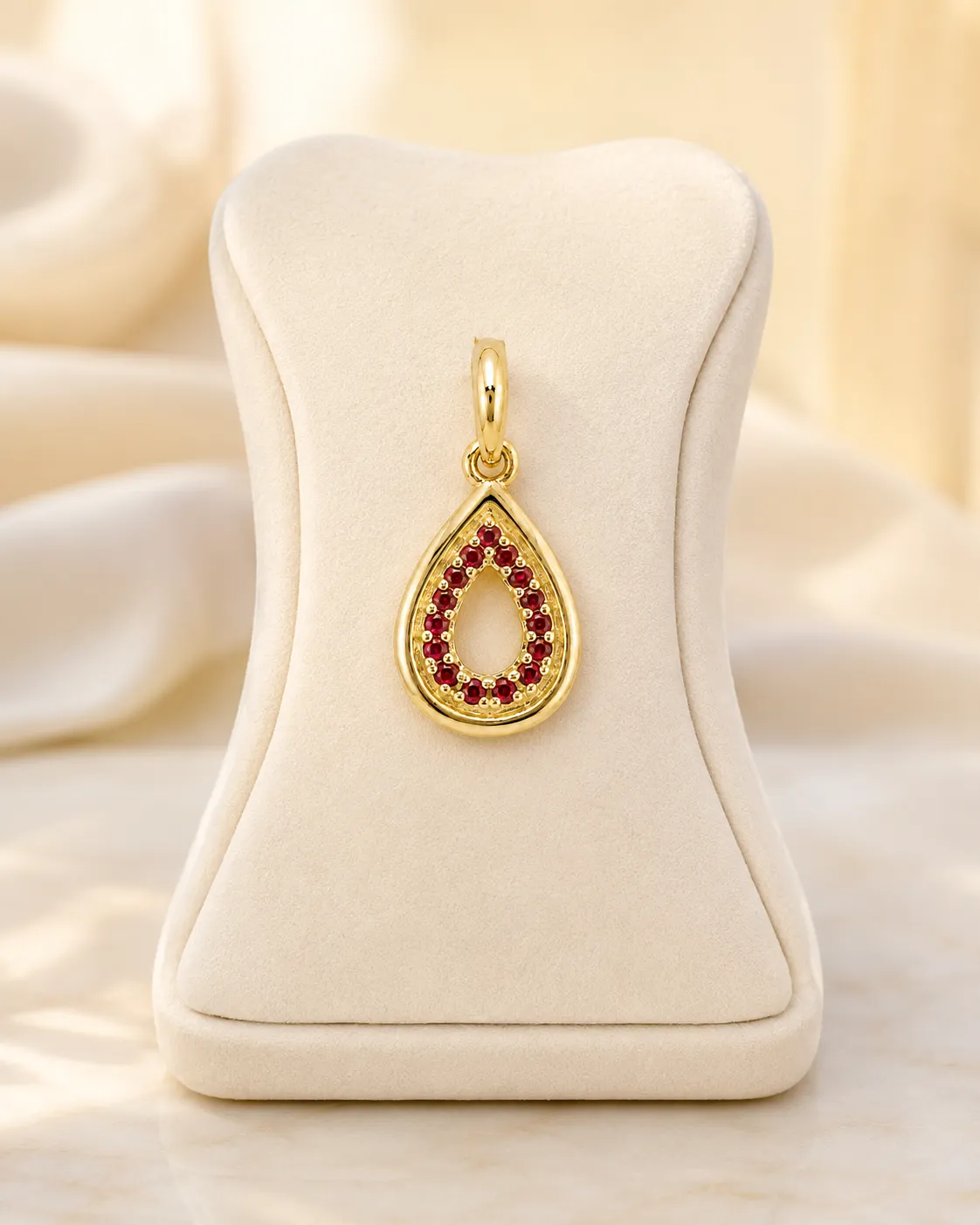 Victoria Jane Gold Garnet ciondolo granato oro