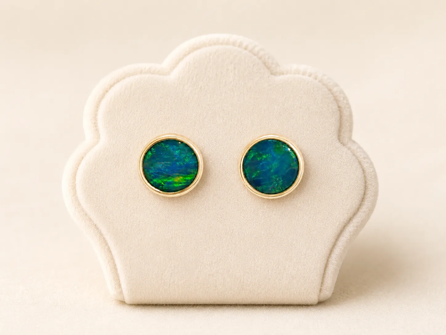 Victoria Jane Mother Earth Opal orecchini lobo oro 9ct