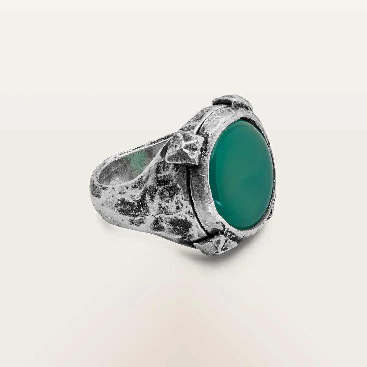 Alfredo Correnti Gea Crisopasio anello pietra verde