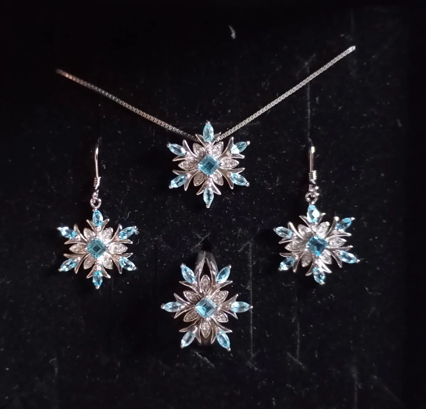 JewelryPalace Fiocco di Neve orecchini argento topazio