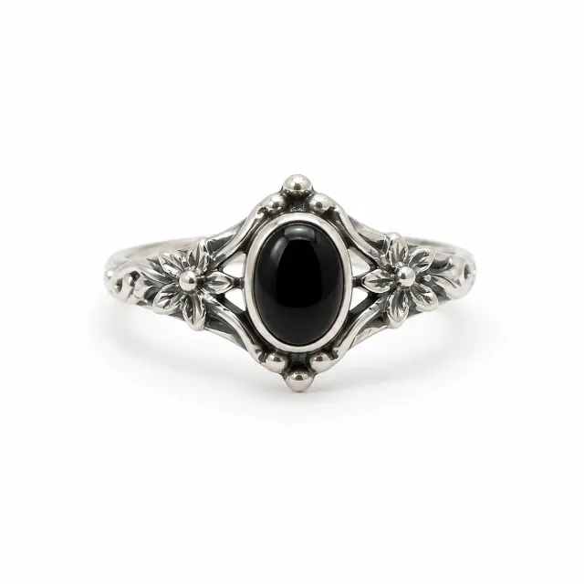Victoria Jane Delicate Floral Black Onyx anello argento onice