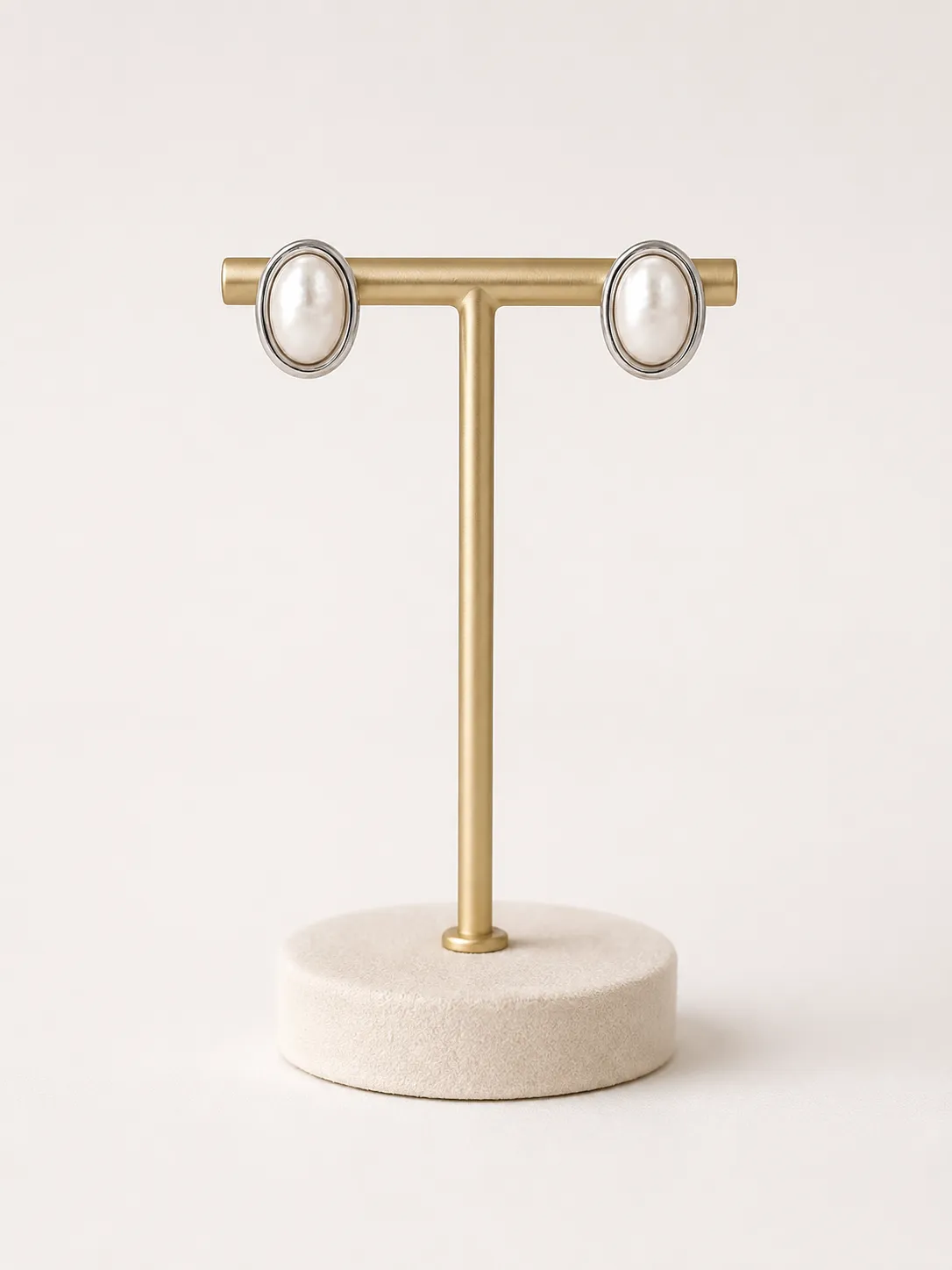 Victoria Jane Classic Pearl orecchini perla luminosi