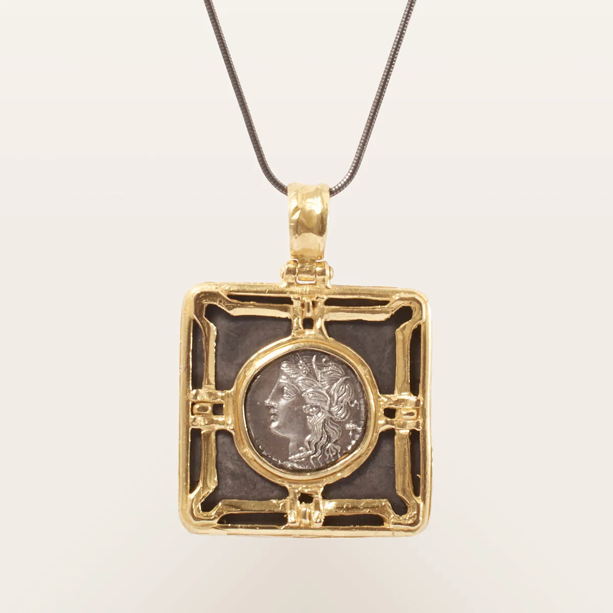 Alfredo Correnti Aeterna Ninfa Double Face pendente