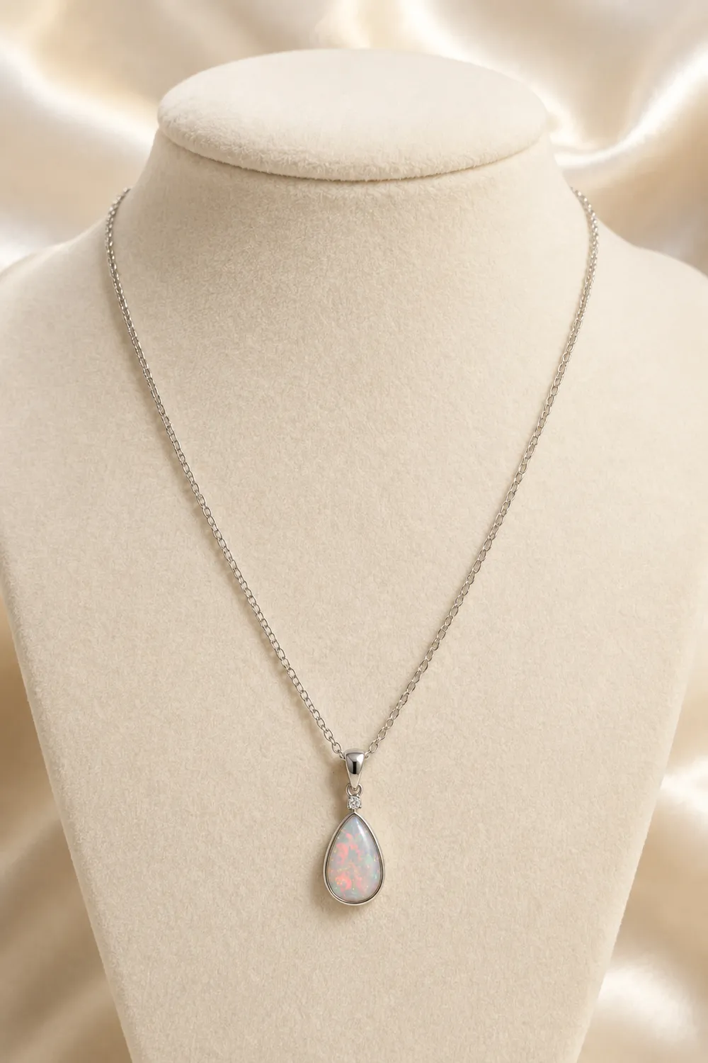 Victoria Jane Celestial Opal collana argento diamante