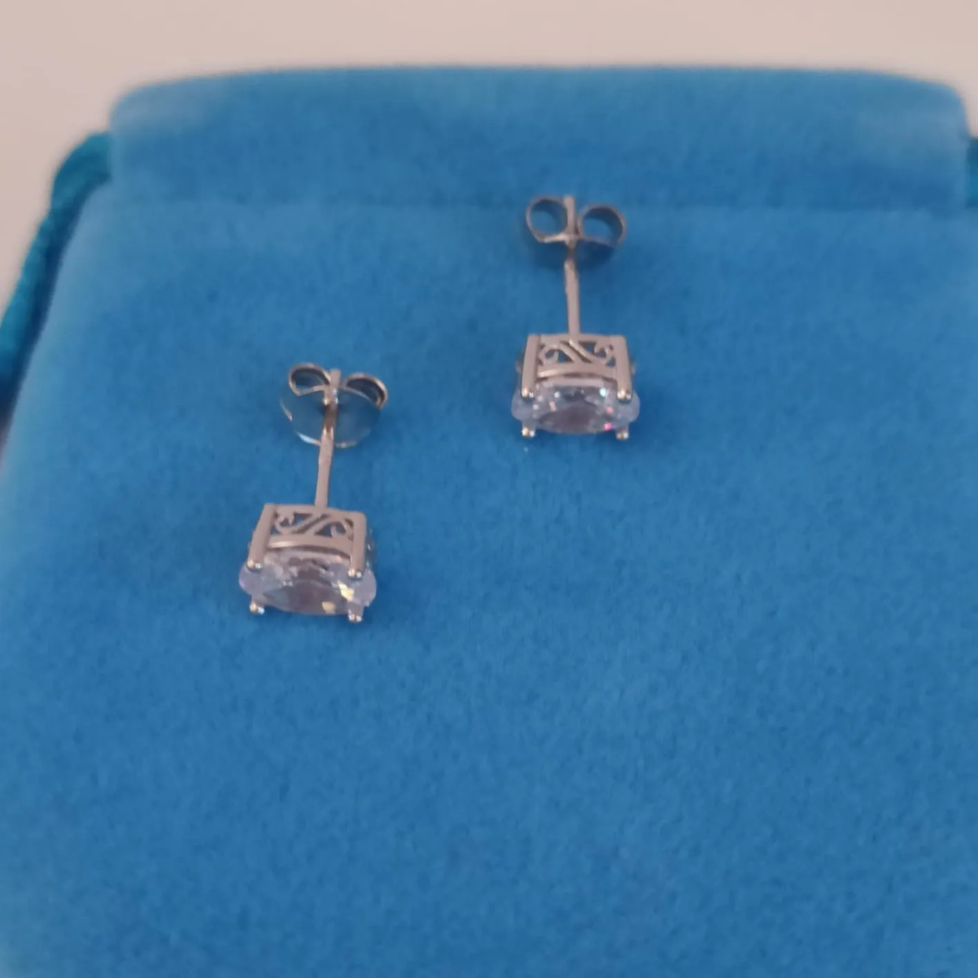 JewelryPalace 2ct Ovale orecchini a lobo argento zirconi