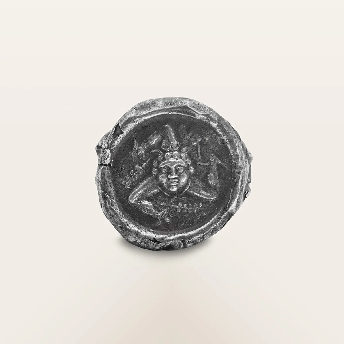 Alfredo Correnti Nesso anello Trinacria tondo