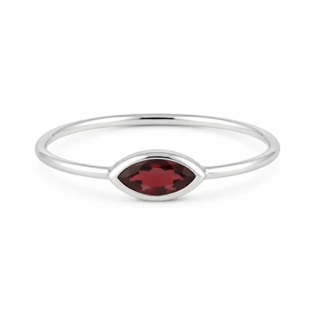 Victoria Jane Garnet Eye anello granato marquise argento