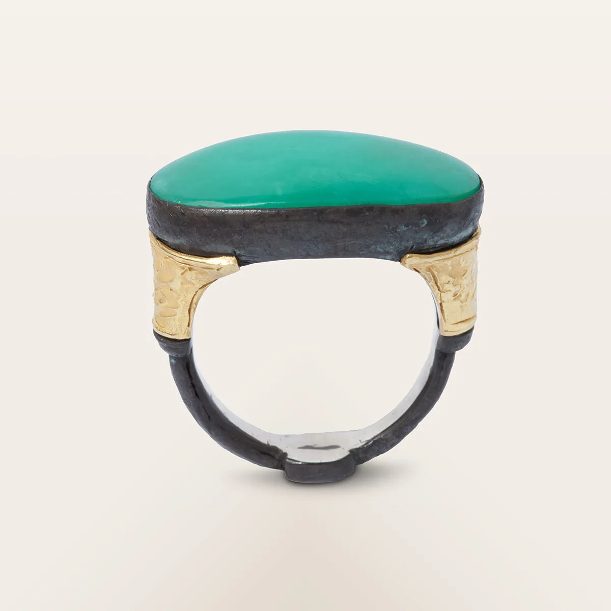 Alfredo Correnti Gea Crisopasio anello pietra verde
