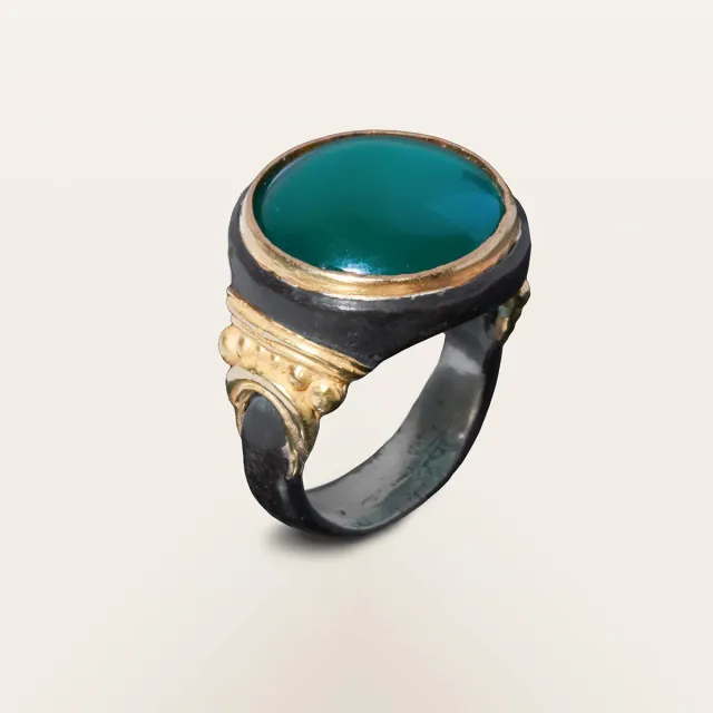 Alfredo Correnti Gea con Agata Verde anello verde