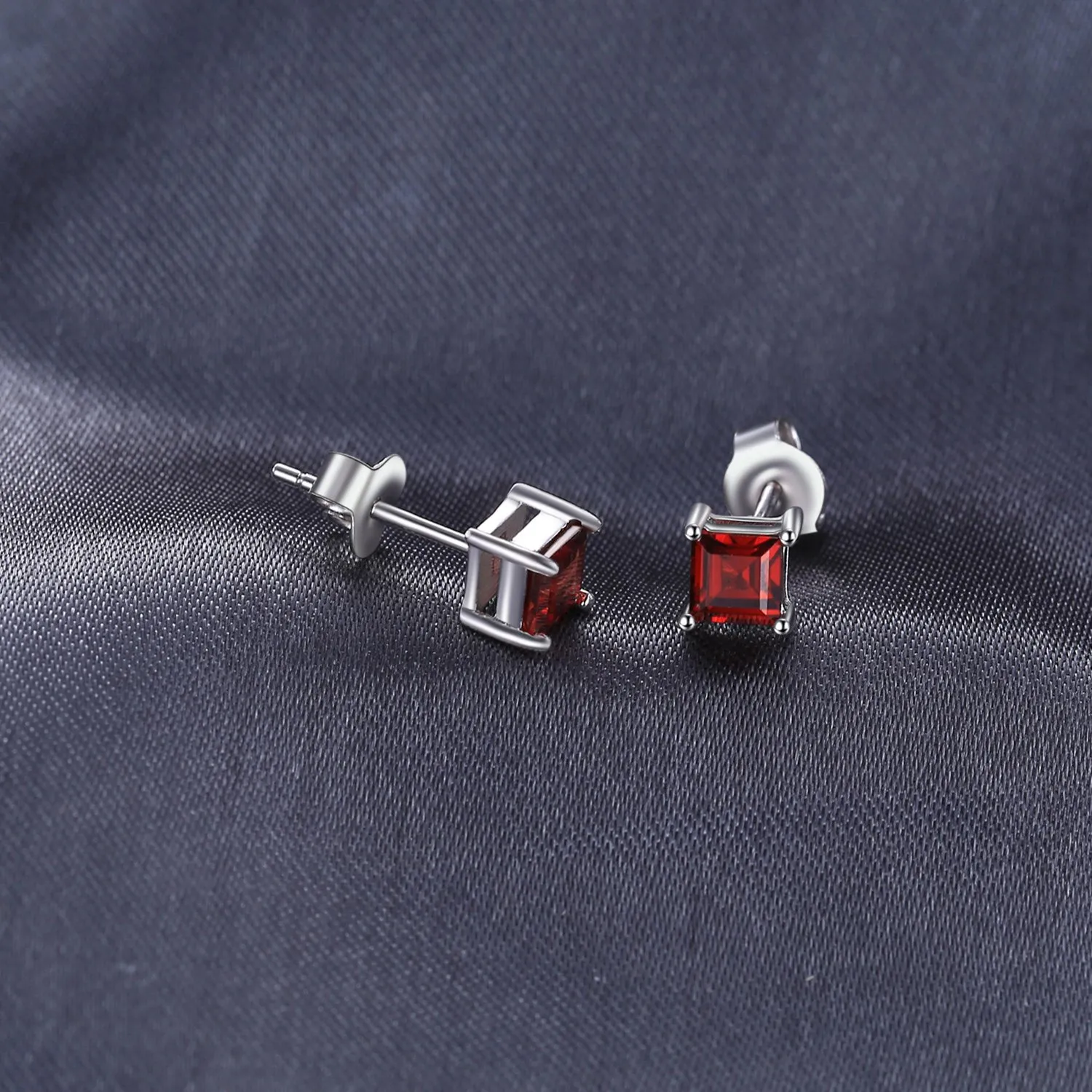 JewelryPalace Orecchini Argento 925 Granato Quadrato Rossi