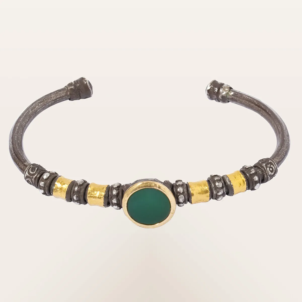 Alfredo Correnti Pura bracciale con pietra