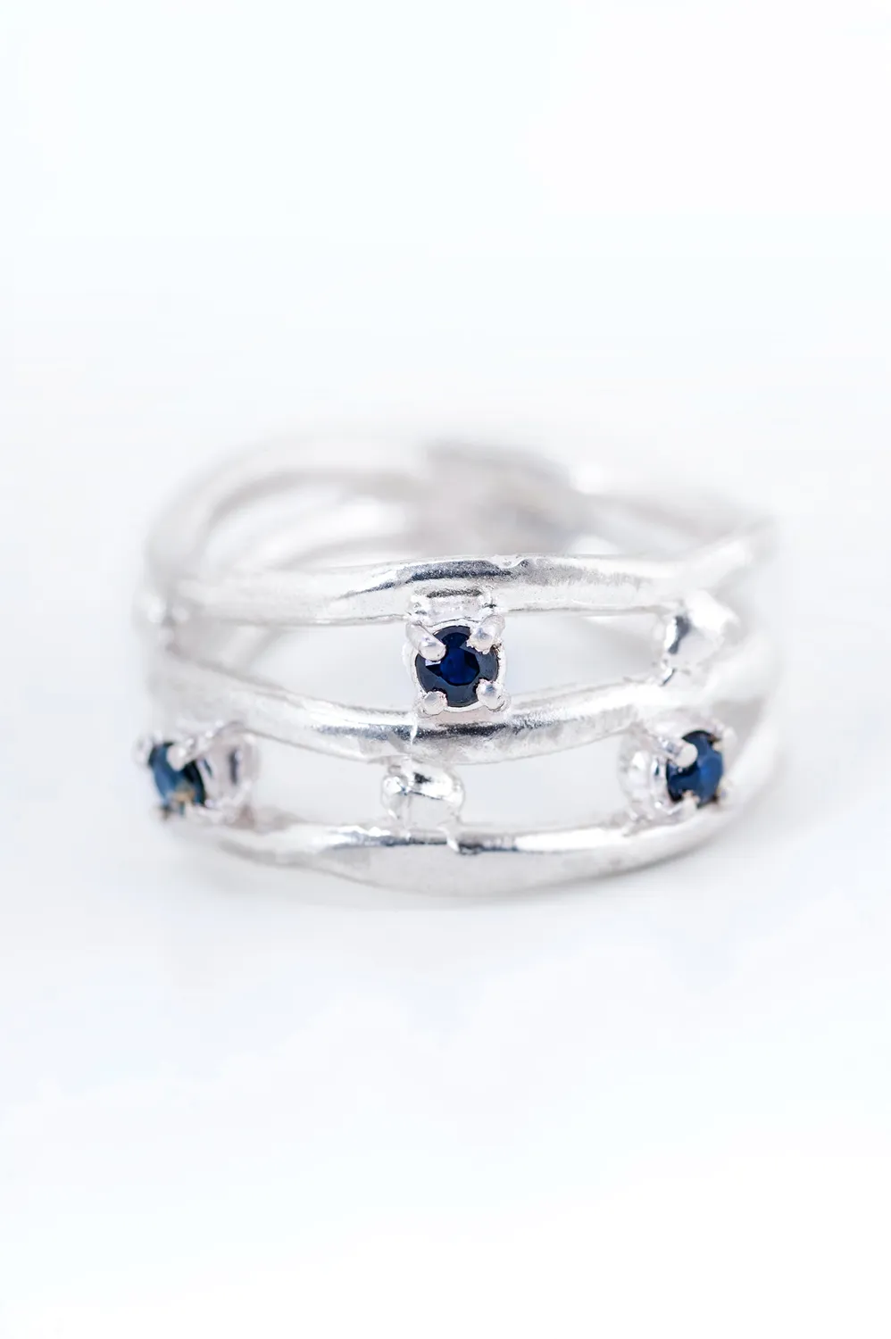 Flor Rubaja Wave Water anello infinito argento zaffiro