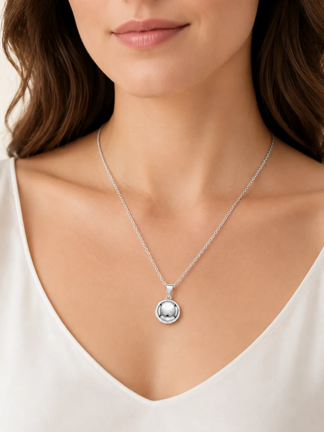 Victoria Jane Round Locket collana argento medaglione tondo