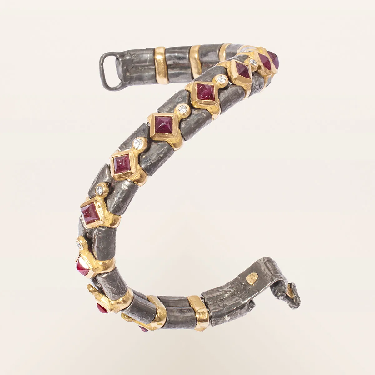 Alfredo Correnti A&C Rubini e Brillanti bracciale oro