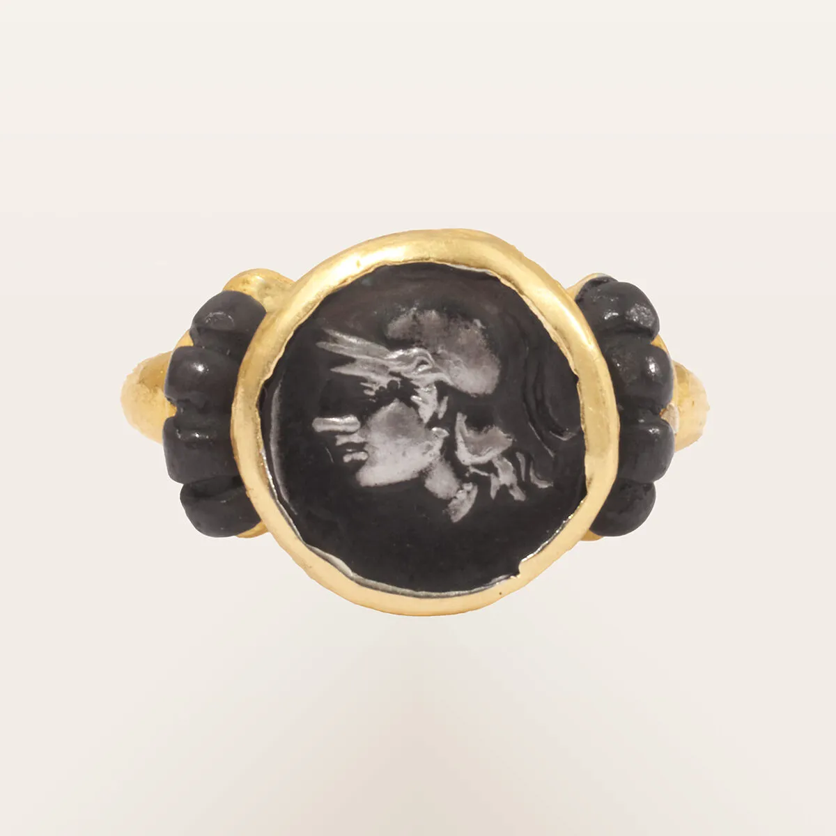 Alfredo Correnti Aeterna Atena anello oro giallo