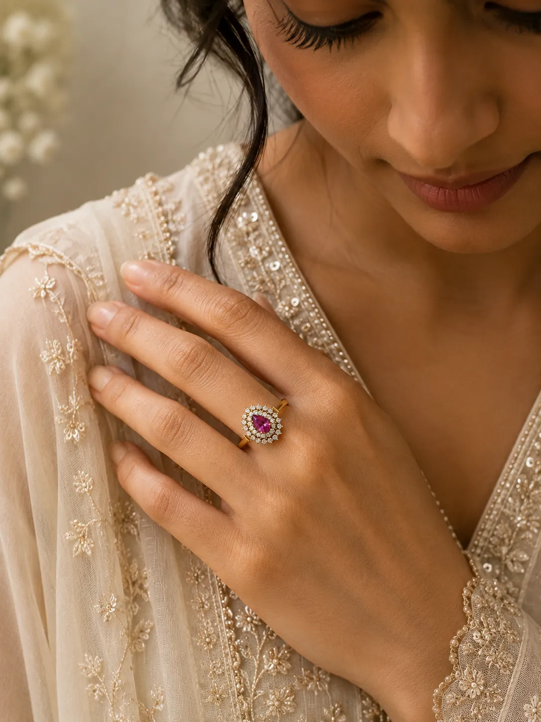 Victoria Jane Teardrop Ruby Diamond anello oro 18ct usato