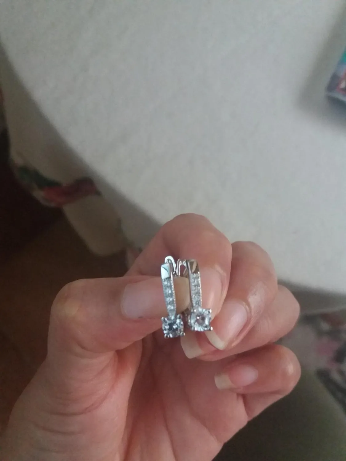 JewelryPalace 1ct orecchini a cerchio argento zirconia